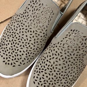 Vionic Splendid Midi Perf Gray Leather Slip-On Sneakers